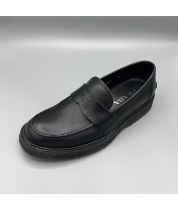 Mocassins chunky Prada noirs Toutes les collections ici