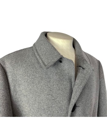 Manteau gris Hermès ouvre sa boutique